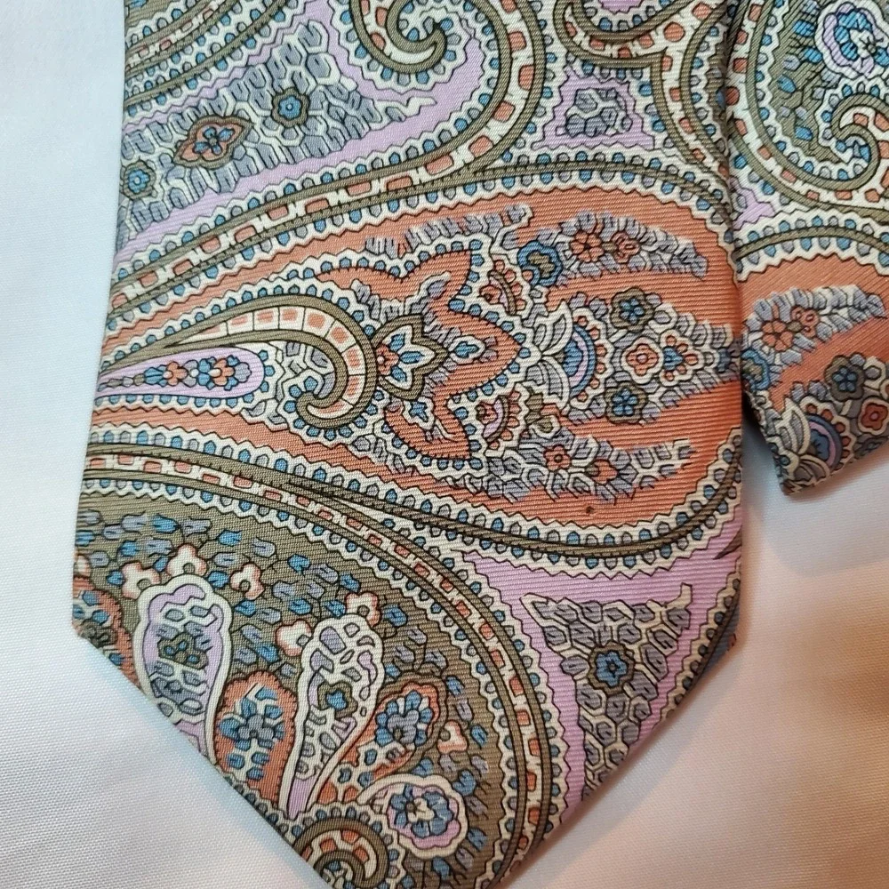 Liberty of‎ London Silk Paisley Tie Pink And Green Printed in Italy Made USA